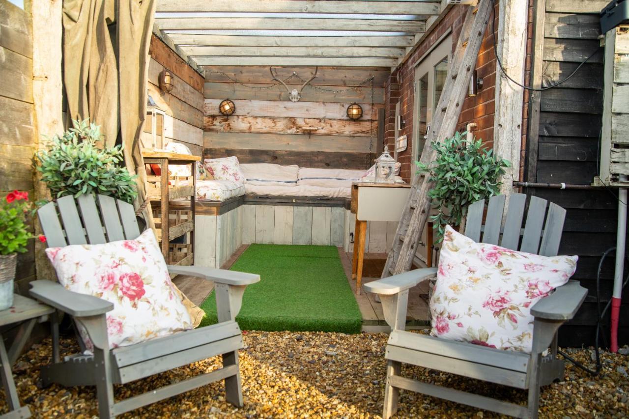 The Cowshed At Cheshire Boutique Barns Nantwich Exterior foto